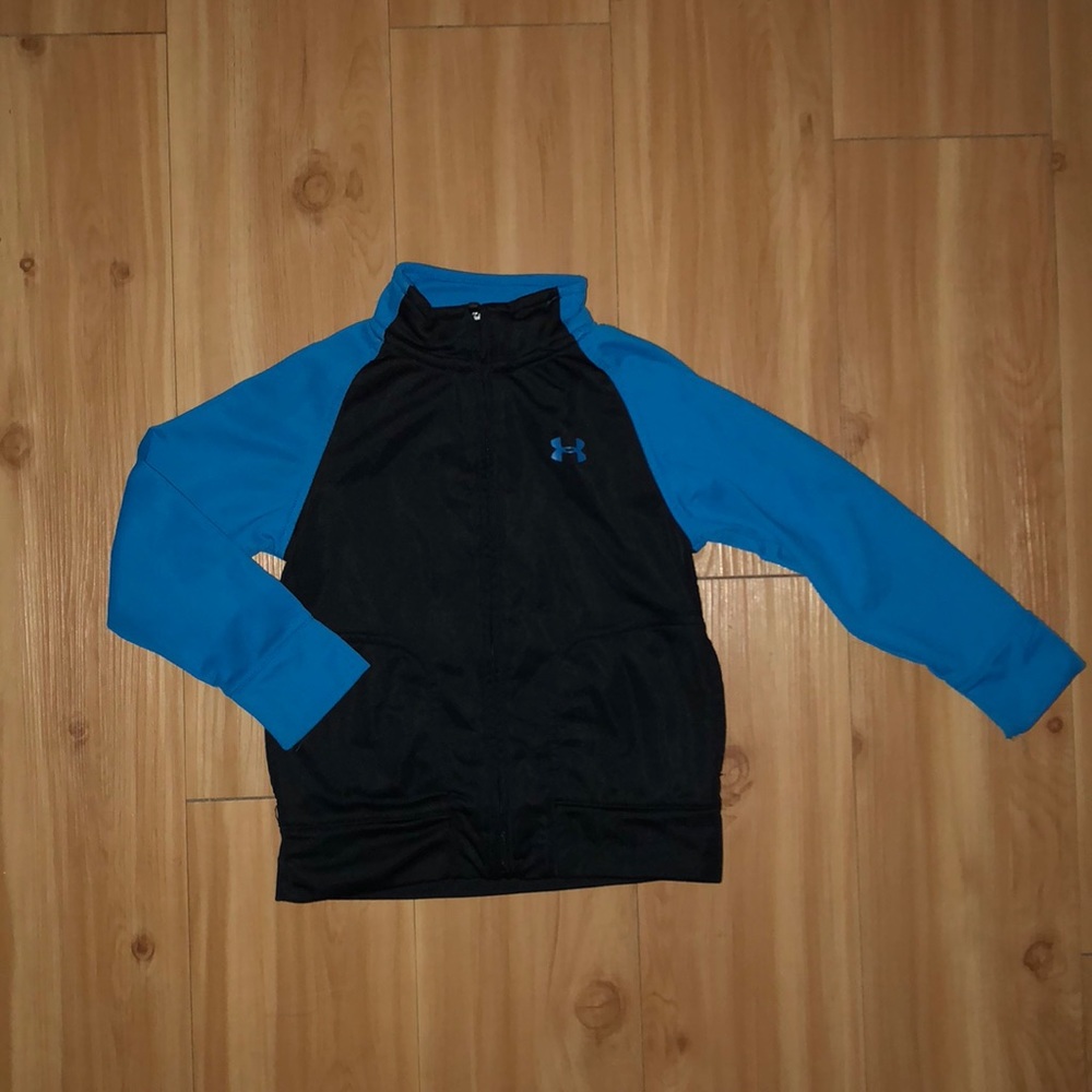 Under Armour Boys Pullover *BUNDLE to save*